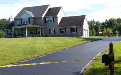 3 Reasons Sealcoating Extends the Life of Your Driveway